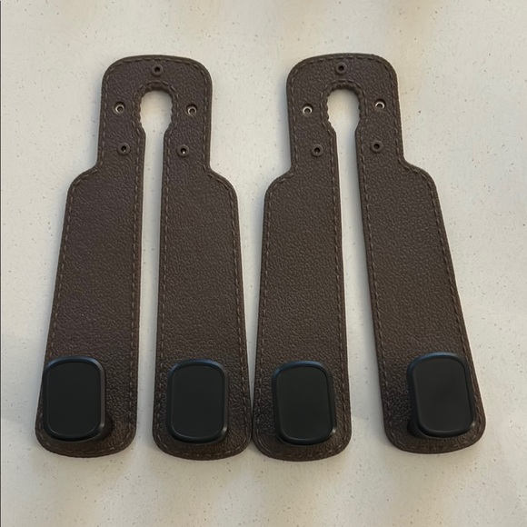✨2/$10✨NWOT Car Brown  Headrest Hooks - Picture 2 of 4